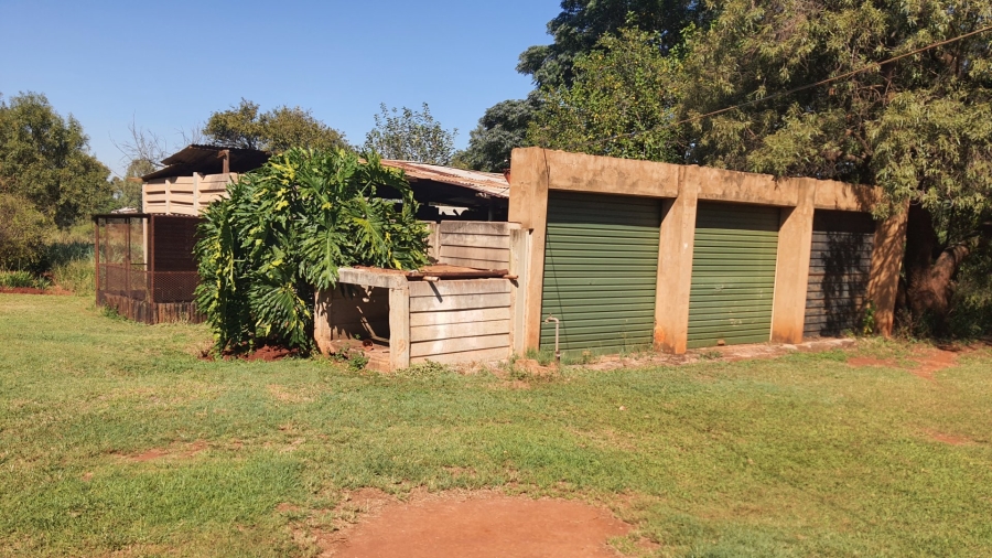 10 Bedroom Property for Sale in Rietfontein A H North West